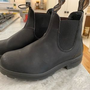 Blundstone boots 7.5